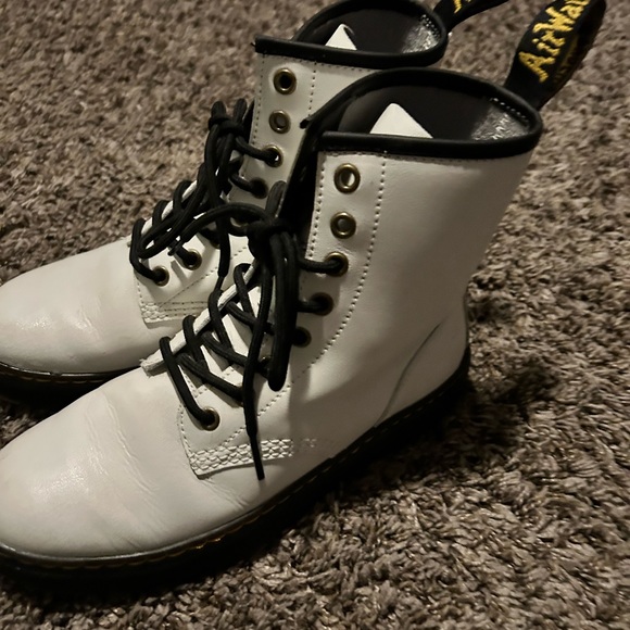 white doc marten’s!! - Picture 2 of 6